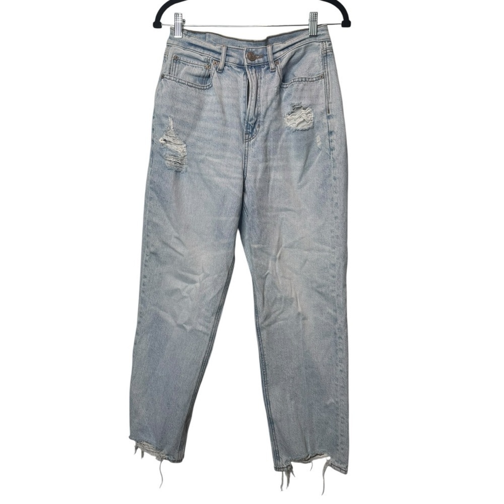 American Eagle Highest Rise 90s Boyfriend Jeans
Size: 8
